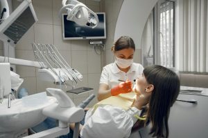 Programas odontológicos y cumplimiento normativo legal